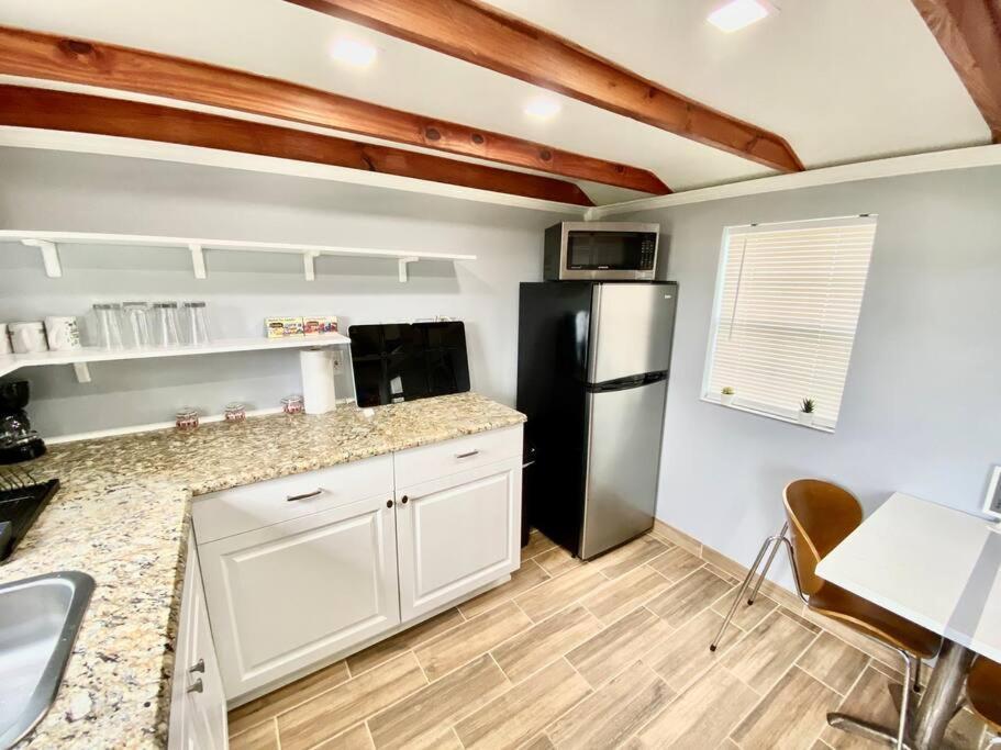 Holiday home Modern Tiny-home 4miles To Legoland Cypress Gardens
