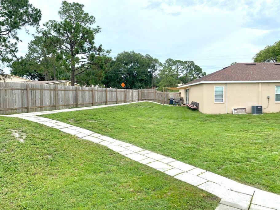 Modern Tiny-home 4miles To Legoland Holiday home Cypress Gardens